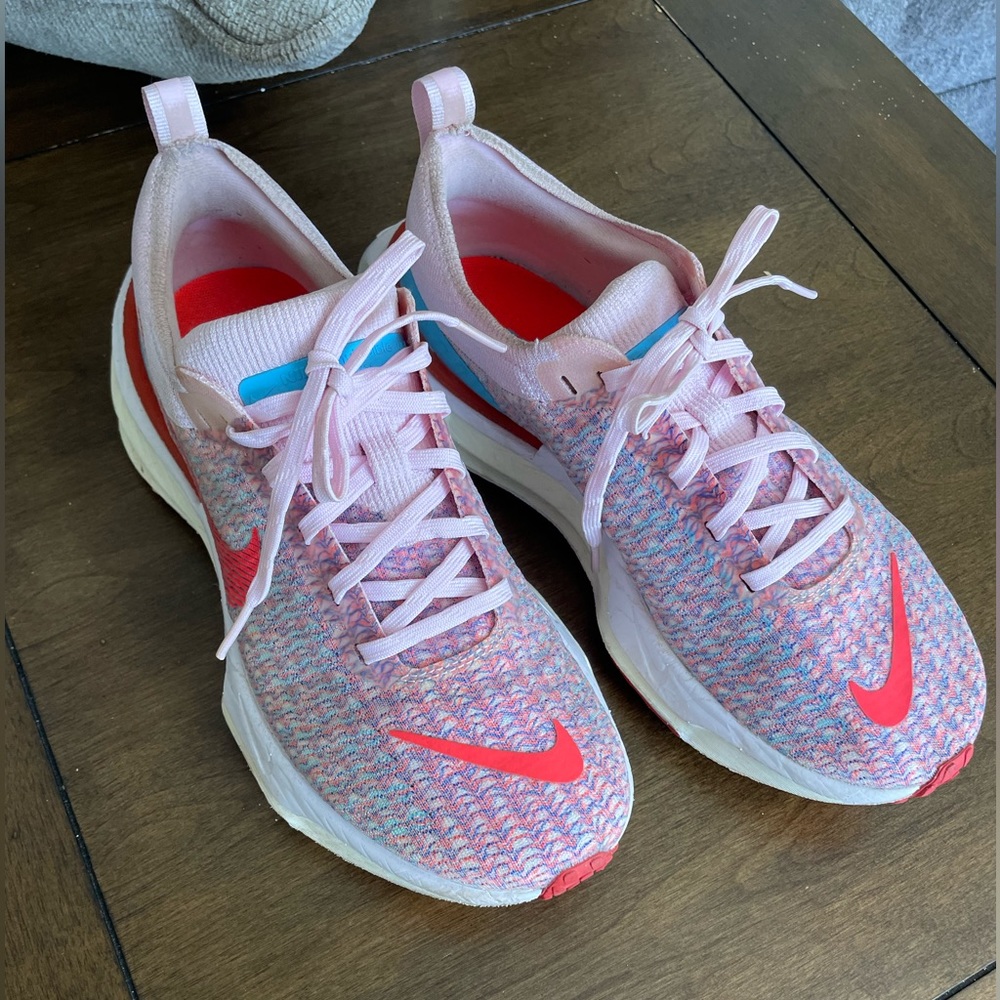 Nike Women's Invincible 3 Running Shoes
